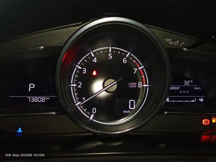 Foto Mobil Bekas Odometer Mazda CX-3 2.0 Touring tahun 2017