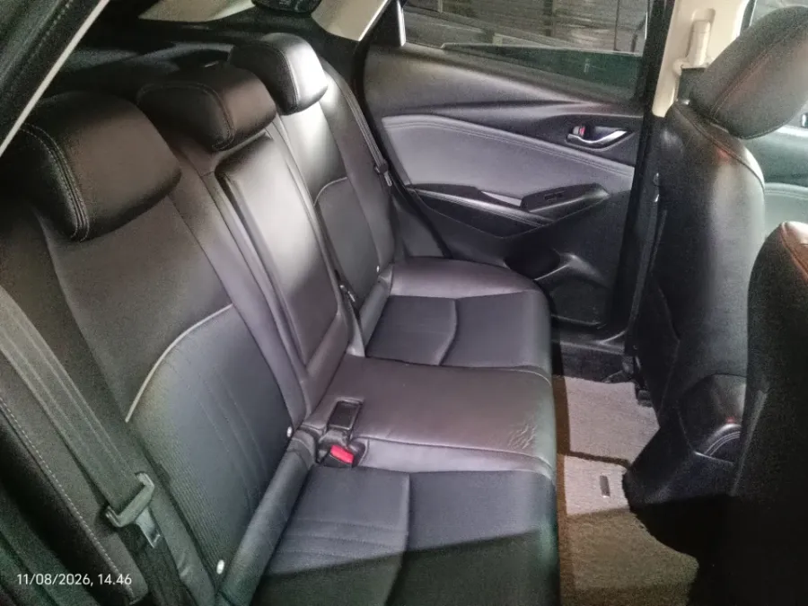 Foto Mobil Bekas Kabin Belakang Mazda CX-3 2.0 Touring tahun 2019