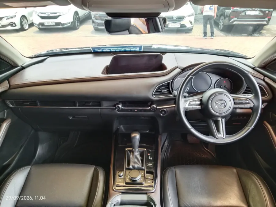 Foto Mobil Bekas Dashboard Mazda CX-30 2.0 tahun 2019