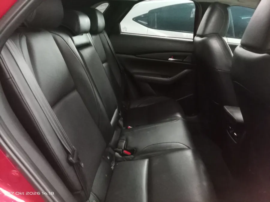 Foto Mobil Bekas Kabin Belakang Mazda CX-30 2.0 tahun 2020