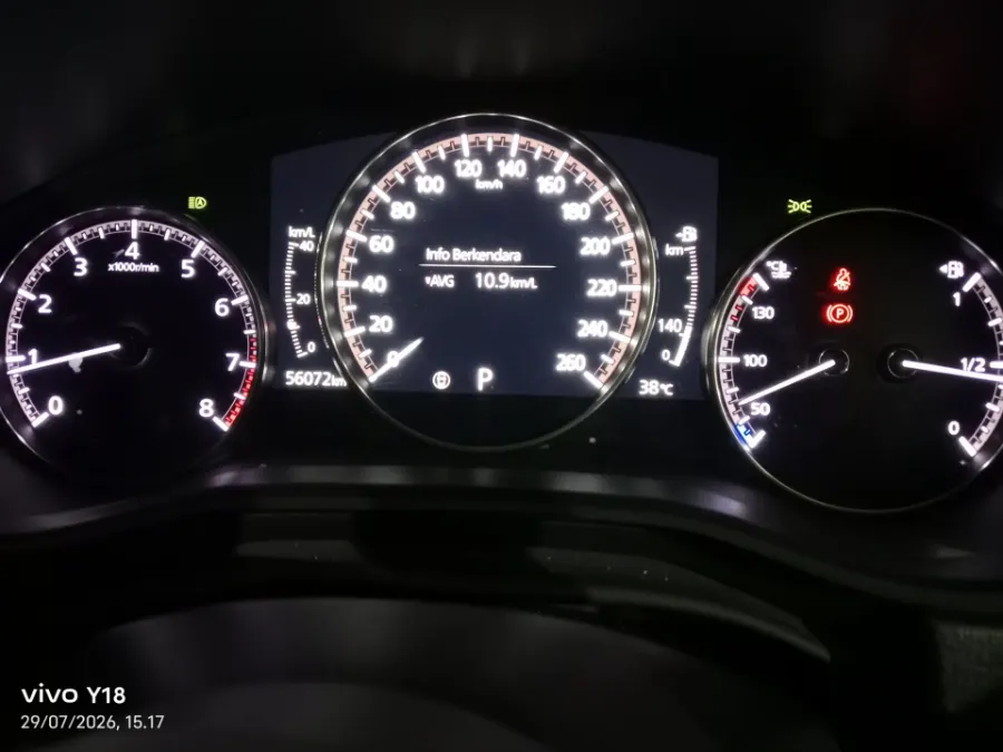 Foto Mobil Bekas Odometer Mazda CX-30 2.0 tahun 2020