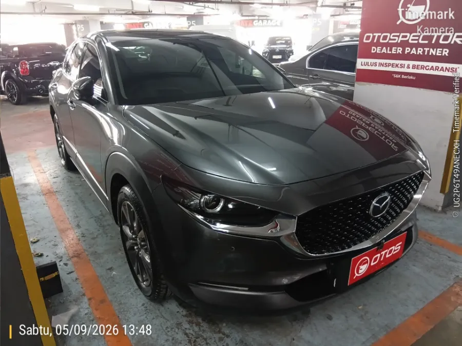 Foto Mobil Bekas Kanan Depan Mazda CX-30 2.0 tahun 2021