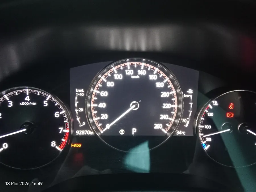 Foto Mobil Bekas Odometer Mazda CX-30 2.0 tahun 2021