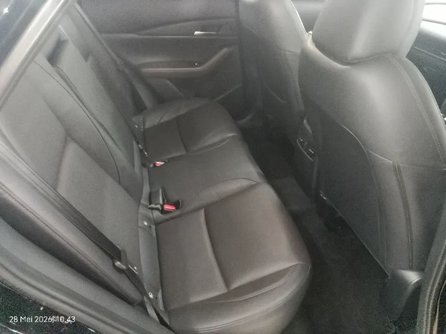 Foto Mobil Bekas Kabin Belakang Mazda CX-30 2.0 tahun 2022