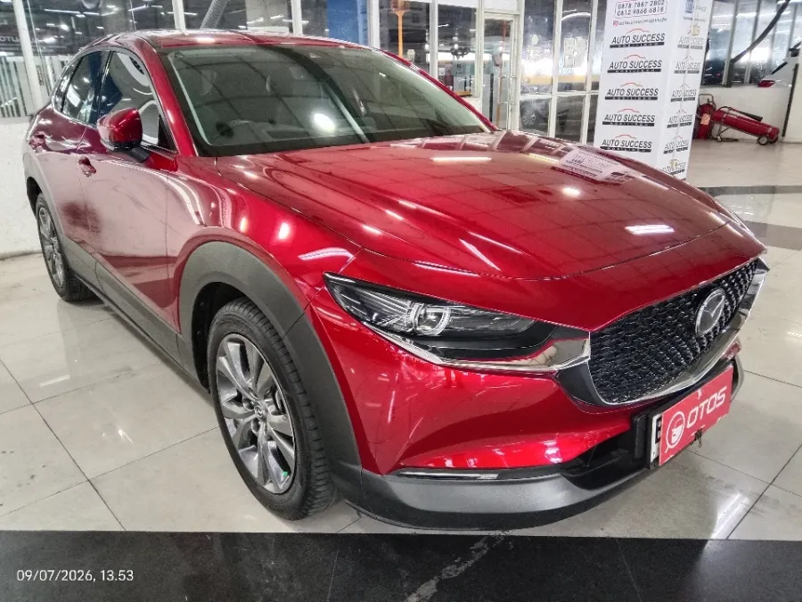 Foto Mobil Bekas Kanan Depan Mazda CX-30 2.0 tahun 2023