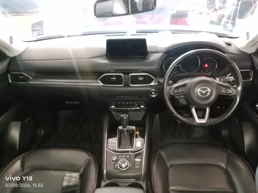 Foto Mobil Bekas Dashboard Mazda CX-5 2.0 tahun 2021