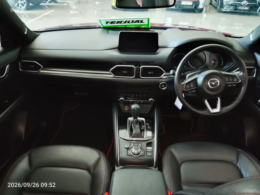 Foto Mobil Bekas Dashboard Mazda CX-5 2.0 tahun 2022