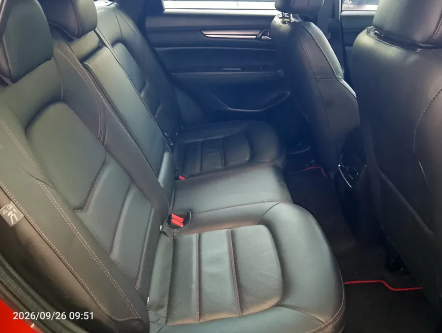 Foto Mobil Bekas Kabin Belakang Mazda CX-5 2.0 tahun 2022