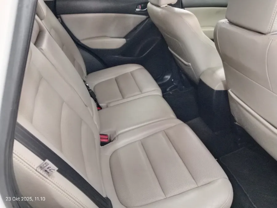 Foto Mobil Bekas Kabin Belakang Mazda CX-5 2.5 tahun 2014