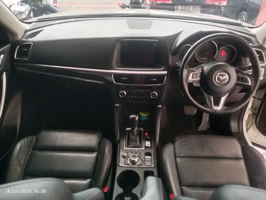 Foto Mobil Bekas Dashboard Mazda CX-5 2.5 tahun 2015