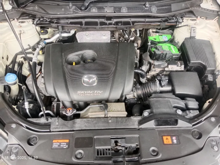 Foto Mobil Bekas Mesin Mazda CX-5 2.5 tahun 2015