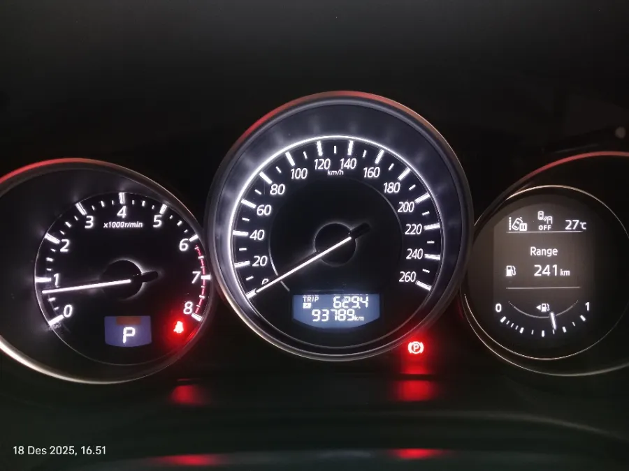 Foto Mobil Bekas Odometer Mazda CX-5 2.5 tahun 2015
