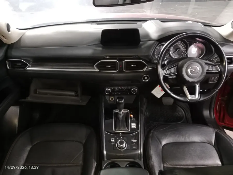 Foto Mobil Bekas Dashboard Mazda CX-5 2.5 tahun 2017