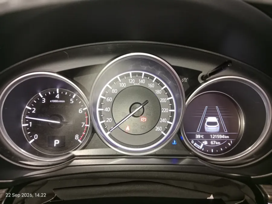 Foto Mobil Bekas Odometer Mazda CX-5 2.5 tahun 2017