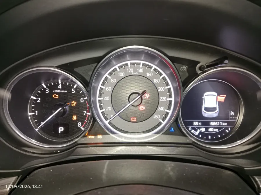 Foto Mobil Bekas Odometer Mazda CX-5 2.5 tahun 2017
