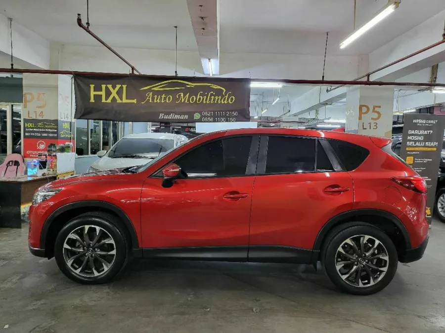 Foto Mobil Bekas Tampak Samping Mazda CX-5 2.5 tahun 2017