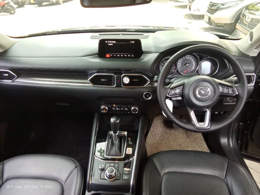 Foto Mobil Bekas Dashboard Mazda CX-5 2.5 tahun 2018