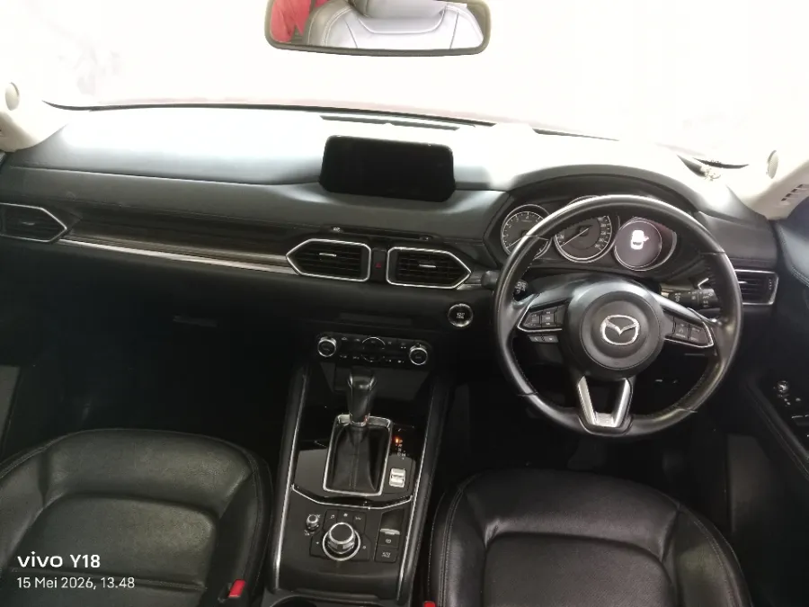 Foto Mobil Bekas Dashboard Mazda CX-5 2.5 tahun 2018