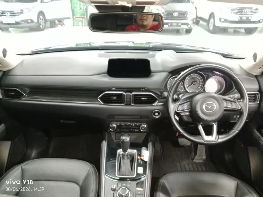 Foto Mobil Bekas Dashboard Mazda CX-5 2.5 tahun 2018