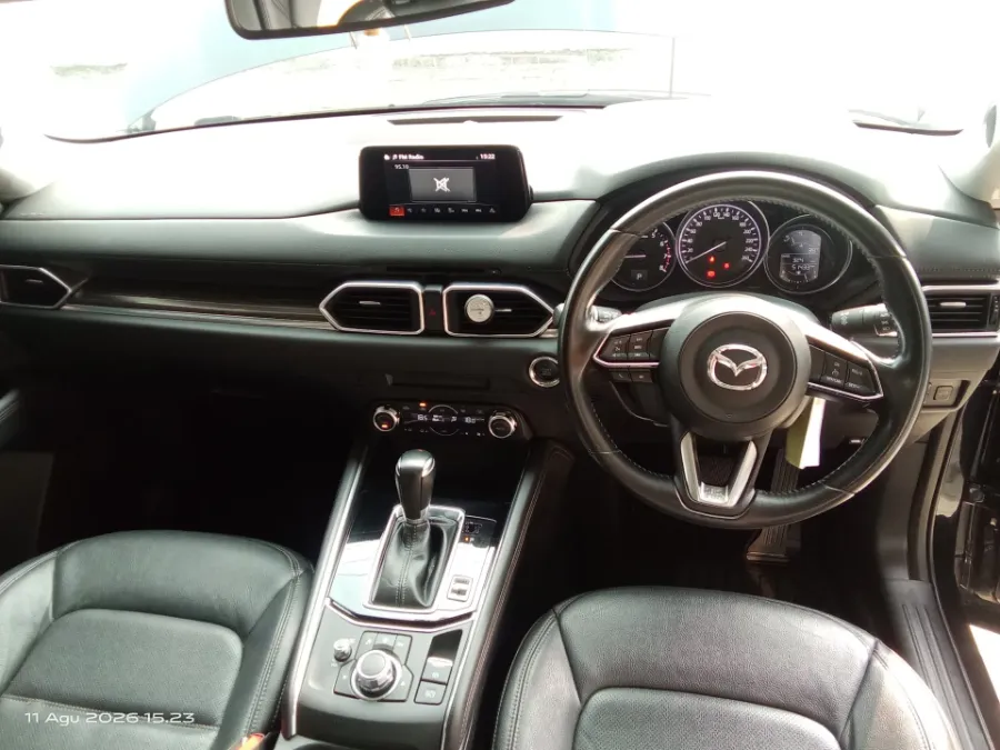 Foto Mobil Bekas Dashboard Mazda CX-5 2.5 tahun 2018