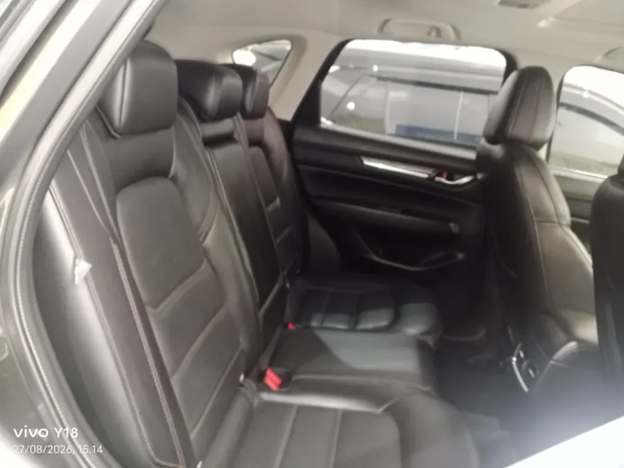 Foto Mobil Bekas Kabin Belakang Mazda CX-5 2.5 tahun 2018