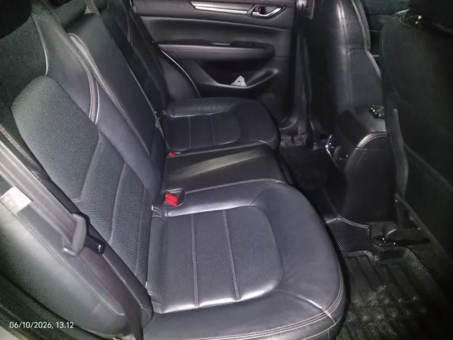 Foto Mobil Bekas Kabin Belakang Mazda CX-5 2.5 tahun 2018