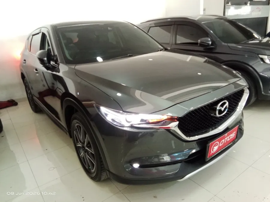 Foto Mobil Bekas Kanan Depan Mazda CX-5 2.5 tahun 2018
