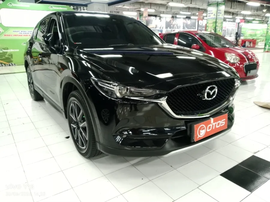 Foto Mobil Bekas Kanan Depan Mazda CX-5 2.5 tahun 2018