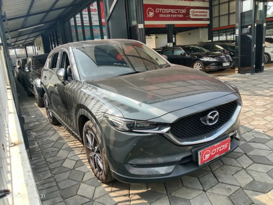 Foto Mobil Bekas Kanan Depan Mazda CX-5 2.5 tahun 2018