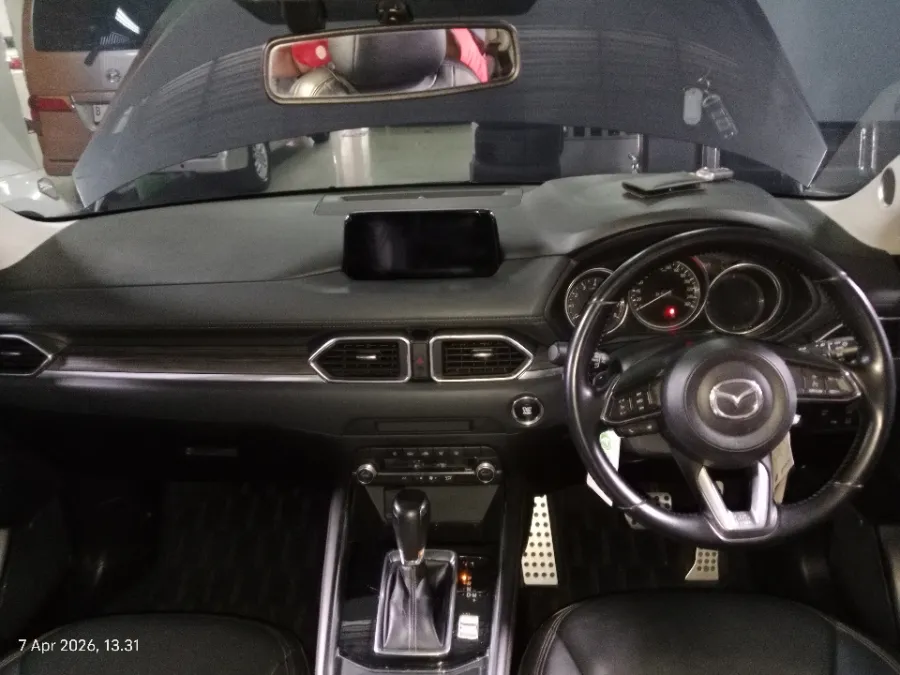 Foto Mobil Bekas Dashboard Mazda CX-5 2.5 tahun 2019