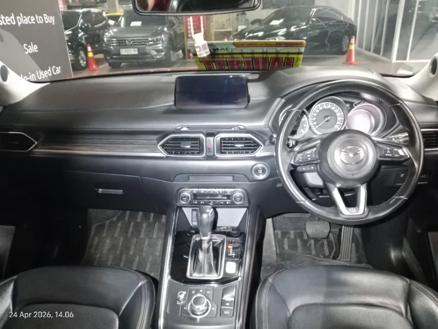Foto Mobil Bekas Dashboard Mazda CX-5 2.5 tahun 2019