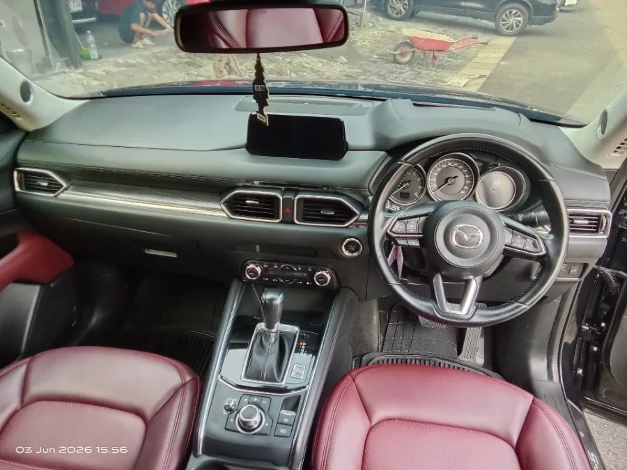 Foto Mobil Bekas Dashboard Mazda CX-5 2.5 tahun 2019