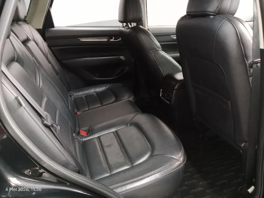 Foto Mobil Bekas Kabin Belakang Mazda CX-5 2.5 tahun 2019