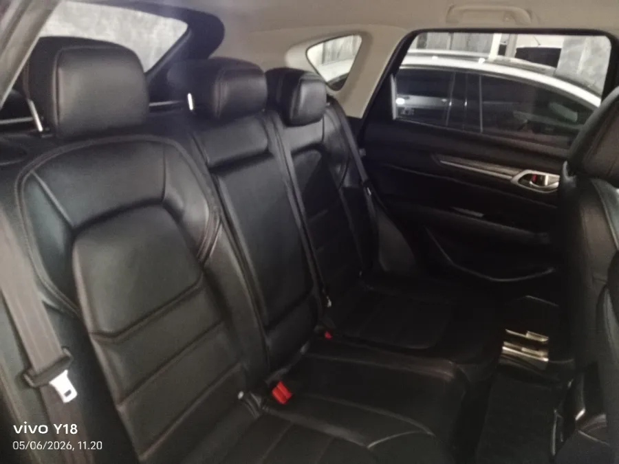 Foto Mobil Bekas Kabin Belakang Mazda CX-5 2.5 tahun 2019