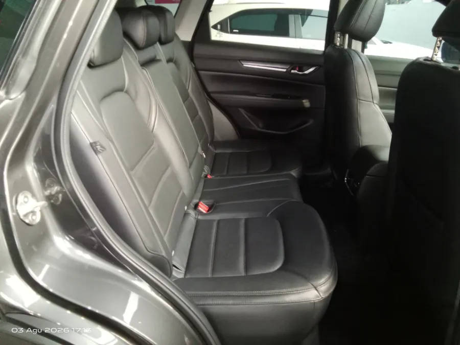 Foto Mobil Bekas Kabin Belakang Mazda CX-5 2.5 tahun 2019