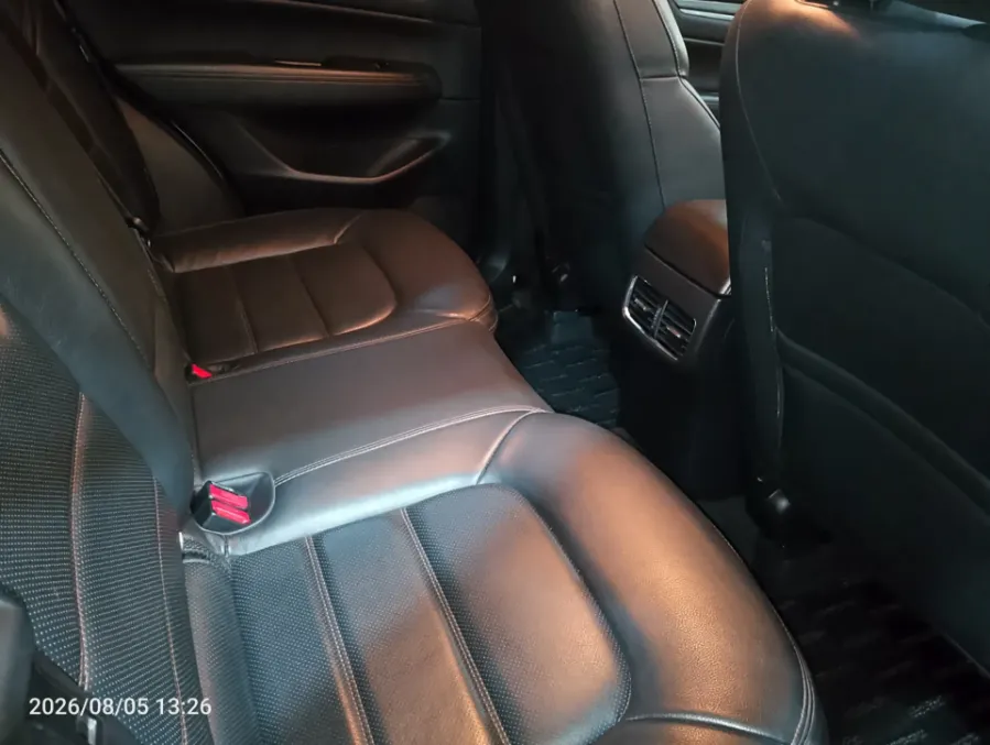 Foto Mobil Bekas Kabin Belakang Mazda CX-5 2.5 tahun 2019