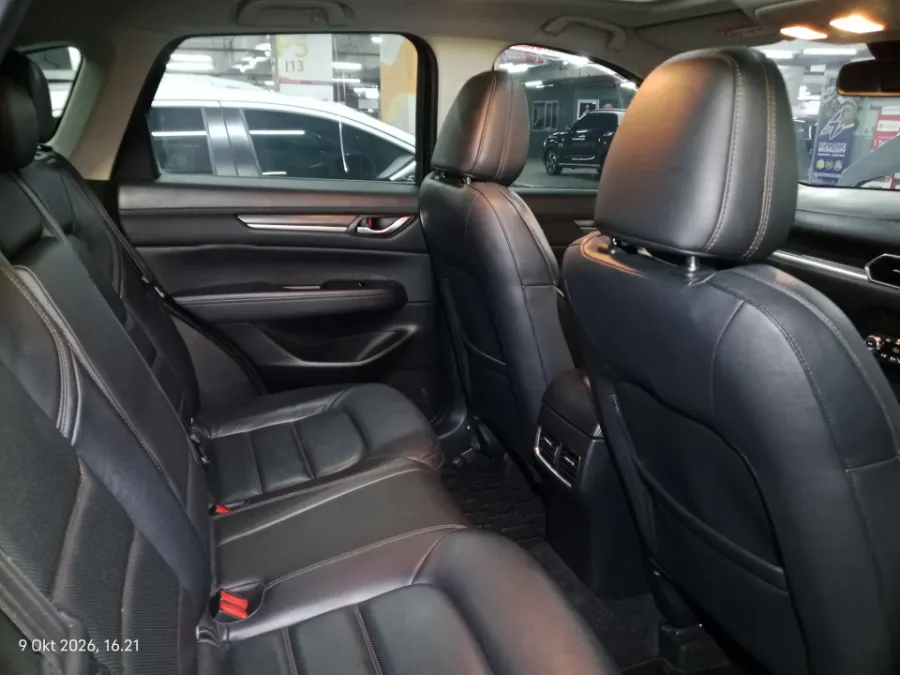 Foto Mobil Bekas Kabin Belakang Mazda CX-5 2.5 tahun 2019