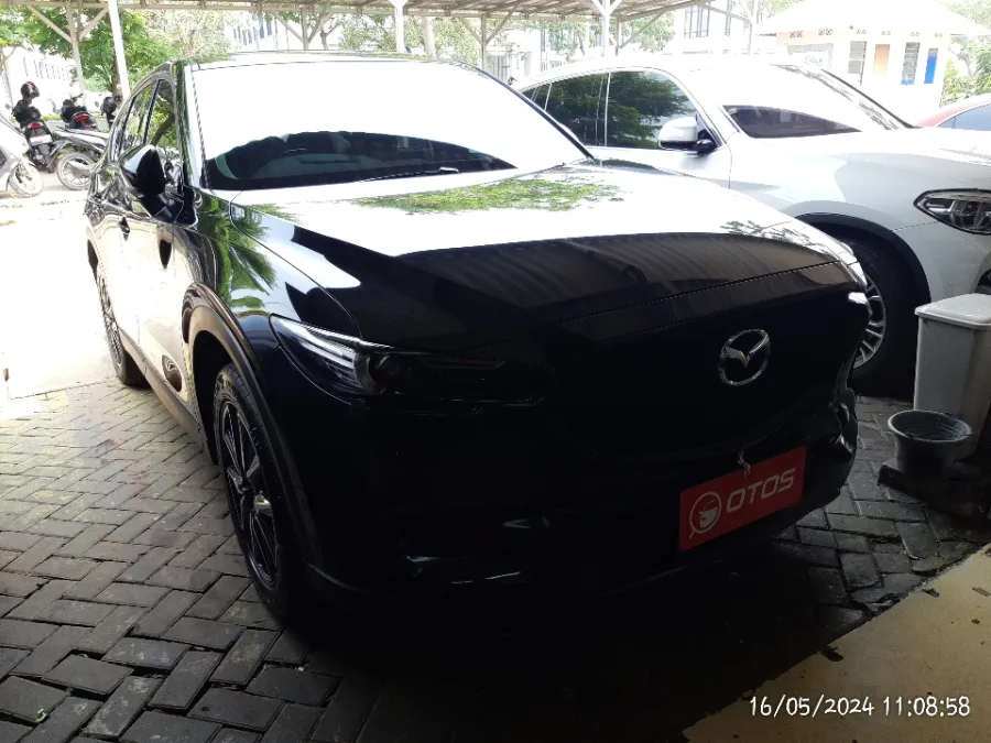 Foto Mobil Bekas Kanan Depan Mazda CX-5 2.5 tahun 2019