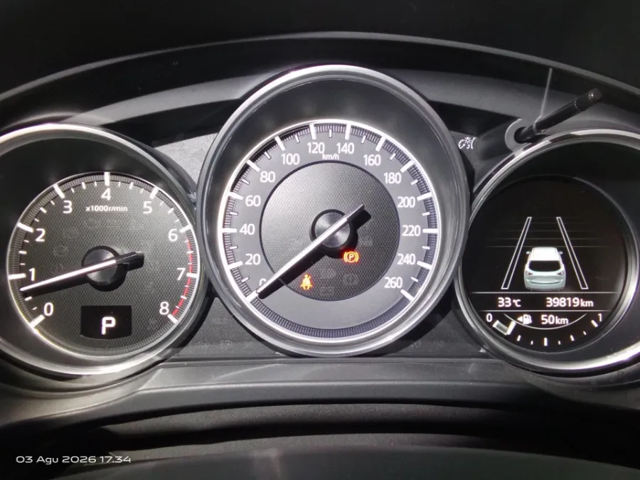 Foto Mobil Bekas Odometer Mazda CX-5 2.5 tahun 2019