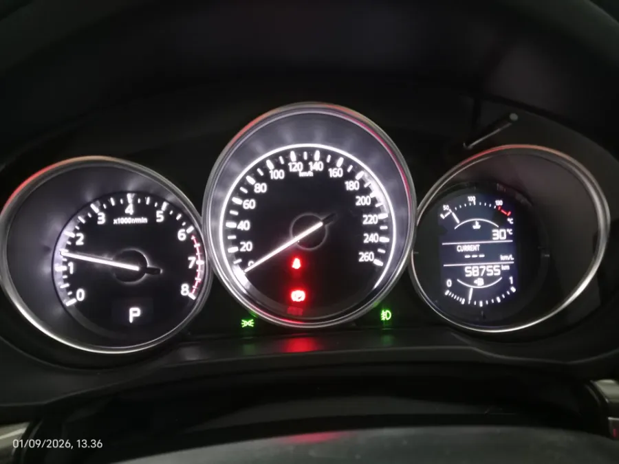 Foto Mobil Bekas Odometer Mazda CX-5 2.5 tahun 2019