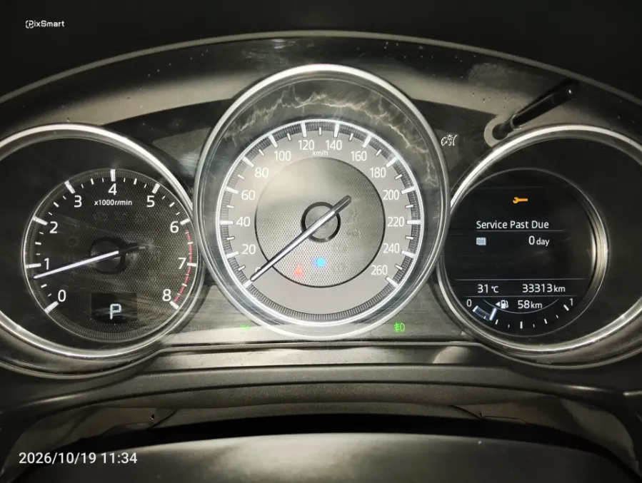 Foto Mobil Bekas Odometer Mazda CX-5 2.5 tahun 2019