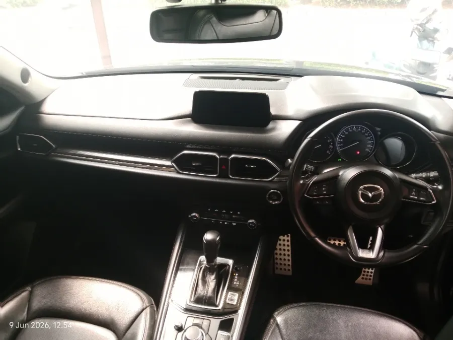 Foto Mobil Bekas Dashboard Mazda CX-5 2.5 tahun 2020