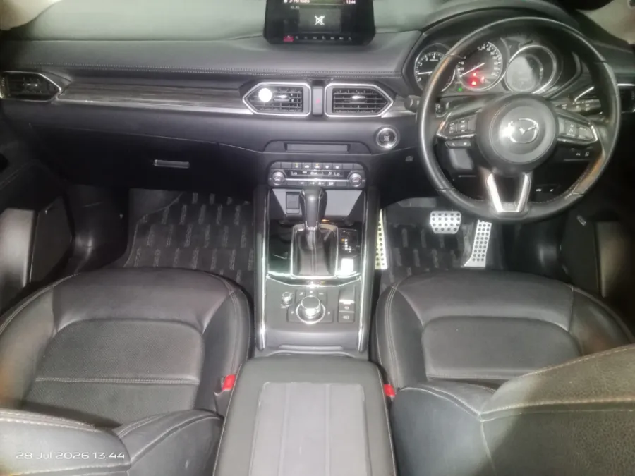 Foto Mobil Bekas Dashboard Mazda CX-5 2.5 tahun 2020