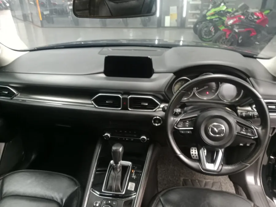 Foto Mobil Bekas Dashboard Mazda CX-5 2.5 tahun 2020