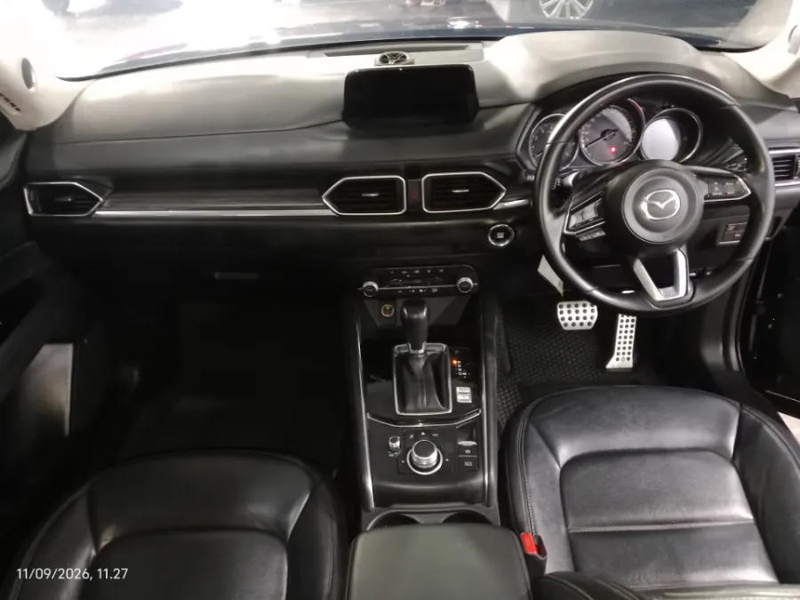 Foto Mobil Bekas Dashboard Mazda CX-5 2.5 tahun 2020