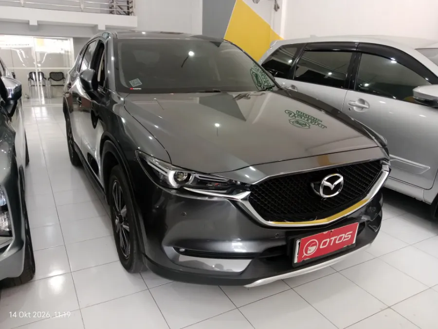 Foto Mobil Bekas Kanan Depan Mazda CX-5 2.5 tahun 2020