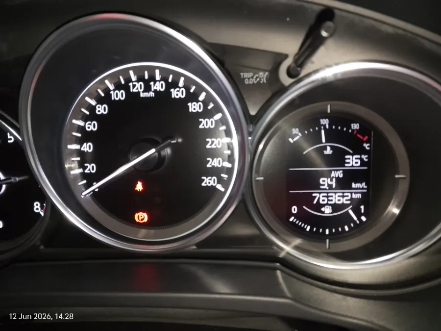 Foto Mobil Bekas Odometer Mazda CX-5 2.5 tahun 2020