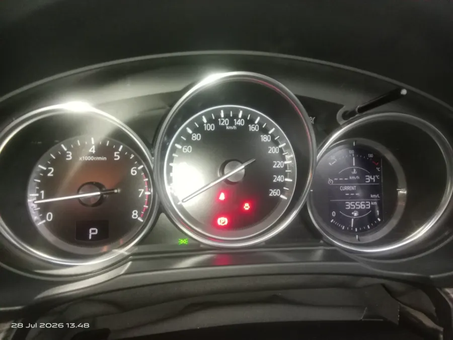 Foto Mobil Bekas Odometer Mazda CX-5 2.5 tahun 2020