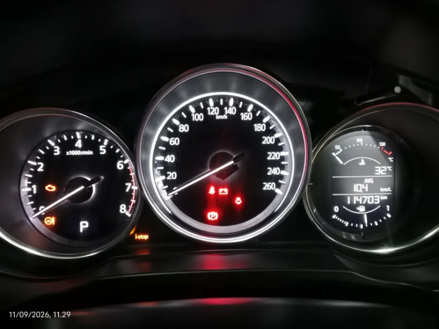 Foto Mobil Bekas Odometer Mazda CX-5 2.5 tahun 2020