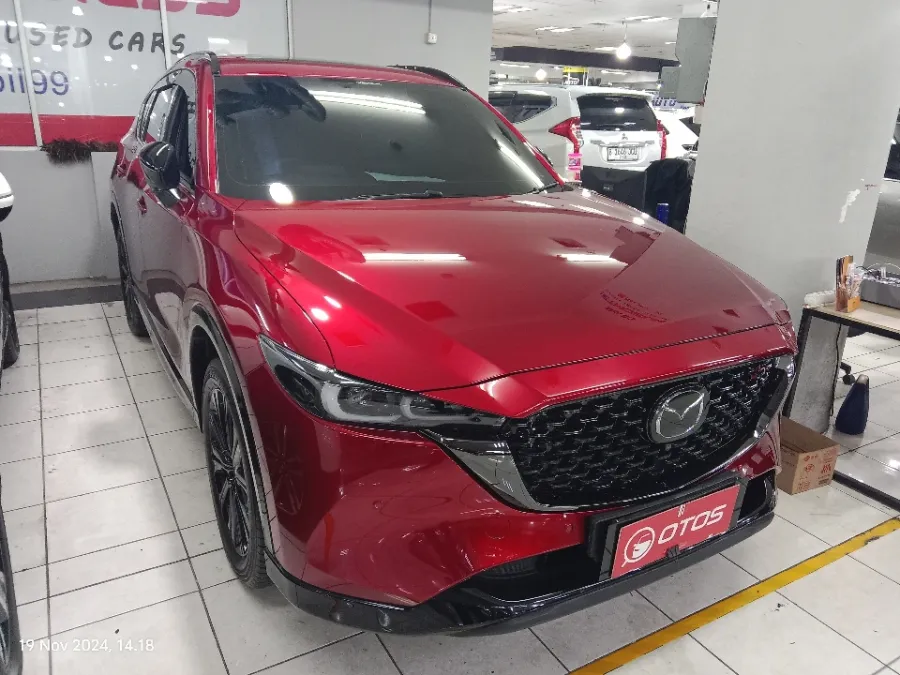 Foto Mobil Bekas Kanan Depan Mazda CX-5 2.5 tahun 2022